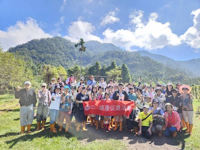 自活活動-生態獨木舟_曼波田活盆地_台㇐休閒農場_採果樂